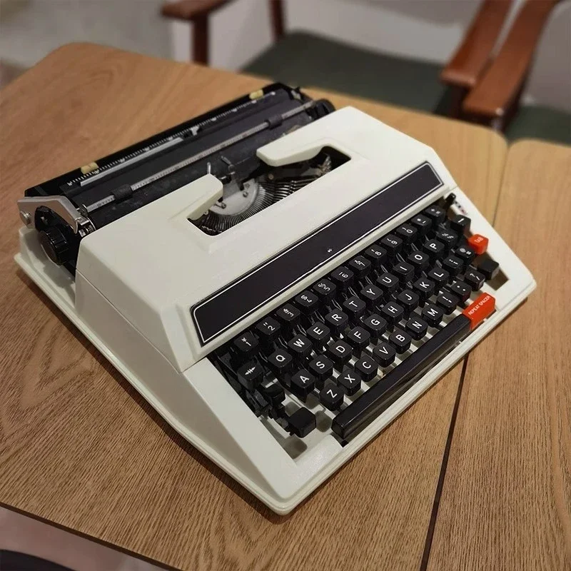 Macchina da Scrivere Bianca In - Power Tools English recensione e prezzo
